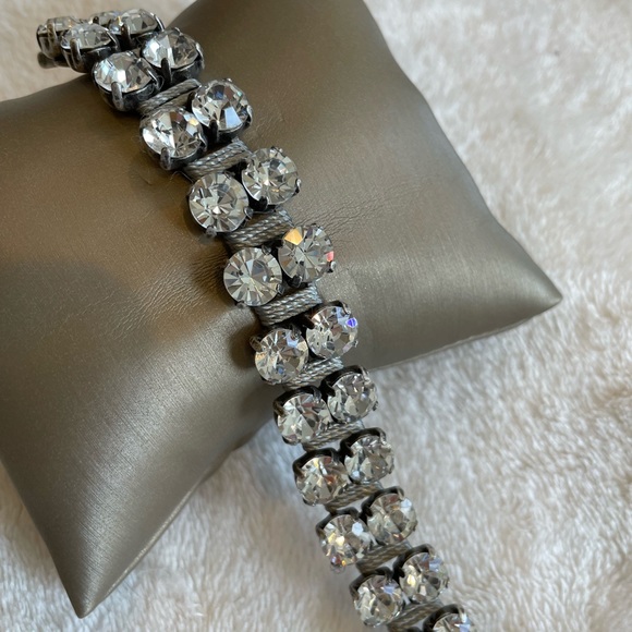 J. Crew glass bracalet ⭐️ - Picture 3 of 3